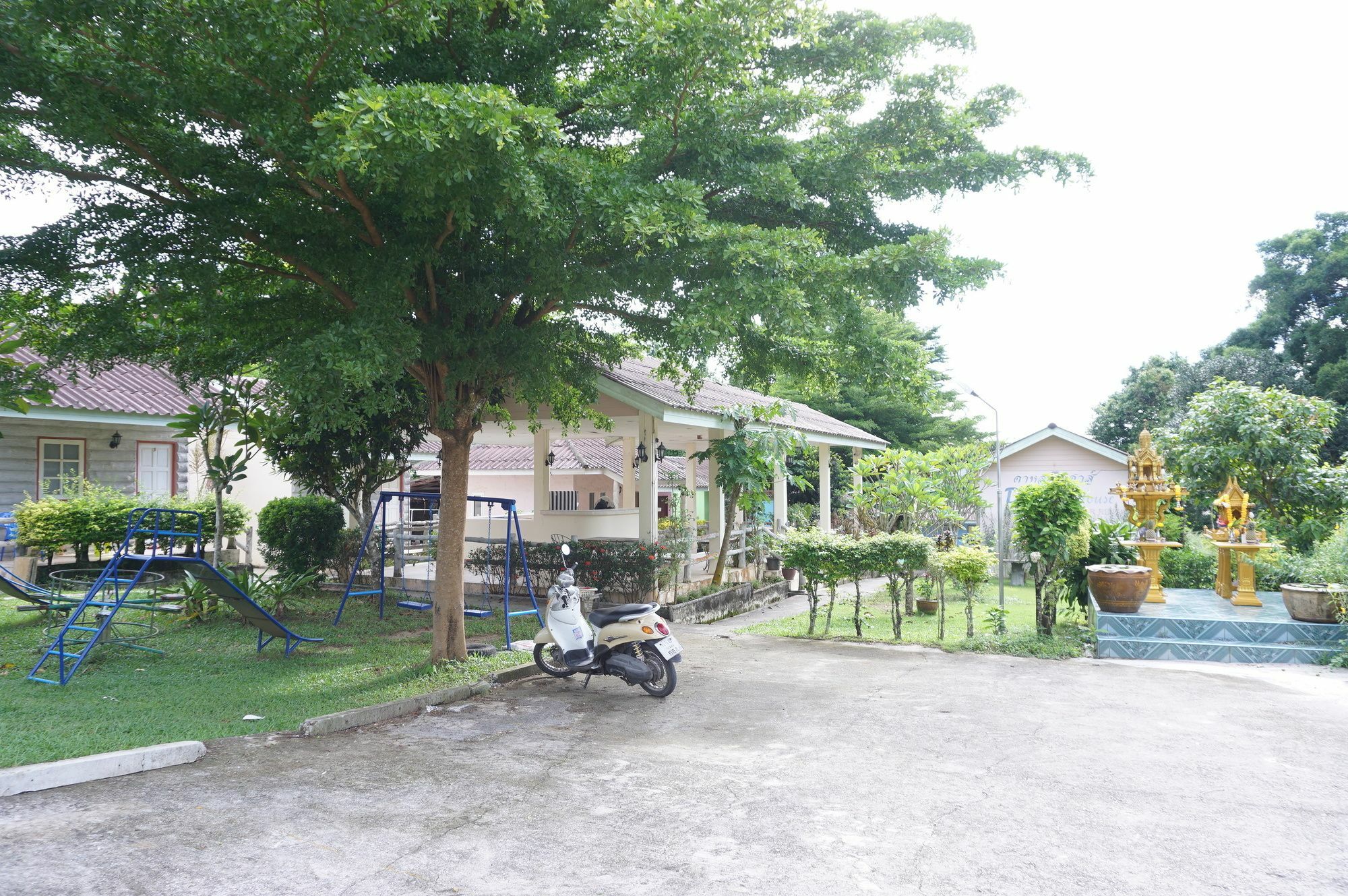 Dahla House Ranong Hotel Ngoại thất bức ảnh